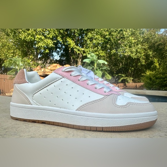J. Crew Shoes - JCrew Court Sneaker - Size 5 Women’s New